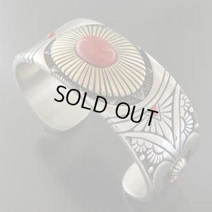 画像2: ナバホ族：コーラル（血赤珊瑚）バングル【Marco Begaye】