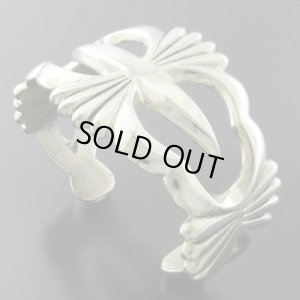 画像2: ナバホ族：サンドキャストバングル【Wilford　B　Henry】