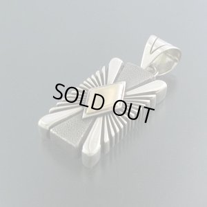 画像1: ナバホ族：14KWダイヤモンド：サンバーストペンダント【Pat Bedonie】