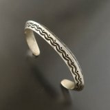 画像: ナバホ族：三角スタンプバングル【Clendon Pete】