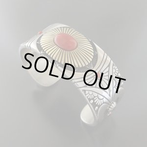 画像: ナバホ族：コーラル（血赤珊瑚）バングル【Marco Begaye】