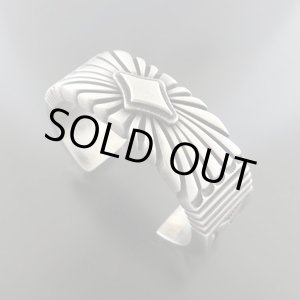 画像: ナバホ族：極厚サンバーストバングル