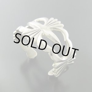 画像: ナバホ族：サンドキャストバングル【Wilford　B　Henry】