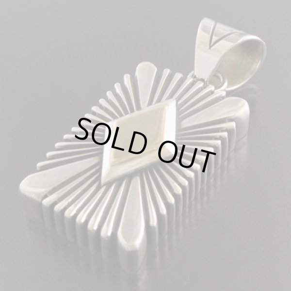 画像2: ナバホ族：No1フラットワイヤー14KWダイヤモンドサンバーストペンダント