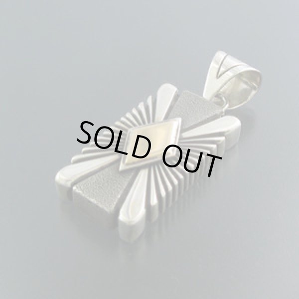 画像1: ナバホ族：14KWダイヤモンド：サンバーストペンダント【Pat Bedonie】