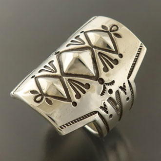 画像2: ナバホ族：エンボスハンドスタンプリング【Clendon Pete】25.5号